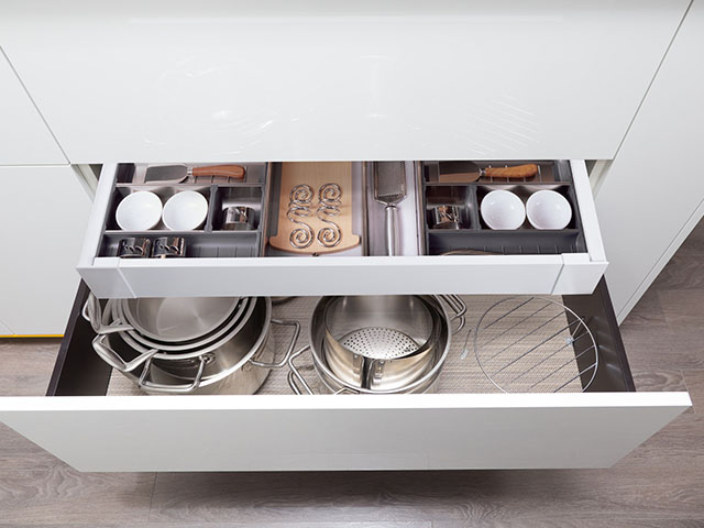 Мебельная фурнитура